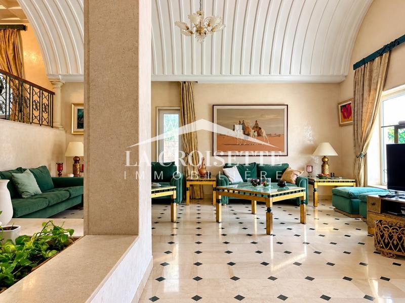 Villa meublée S+5 avec piscine à La Marsa